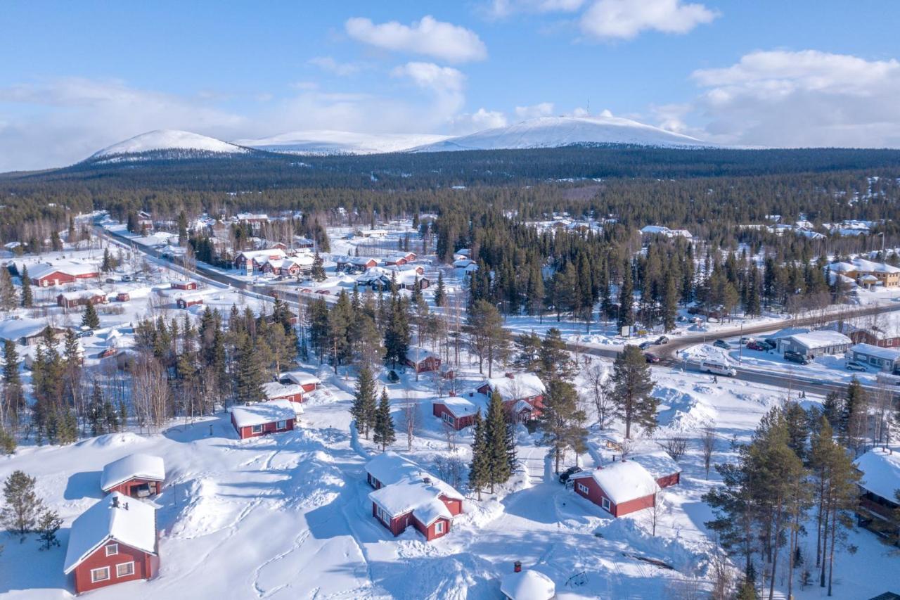 Yllaeksen Yoepuu Villa Akaslompolo Luaran gambar