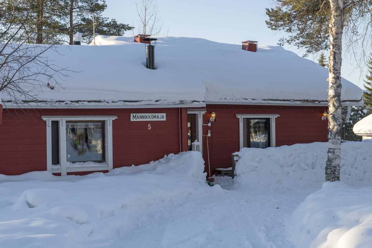 Yllaeksen Yoepuu Villa Akaslompolo Luaran gambar